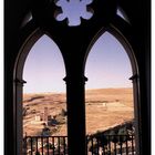 Segovia: Vista de la iglesia de la Vera Cruz por una ventana del alcázar (para Mascha)