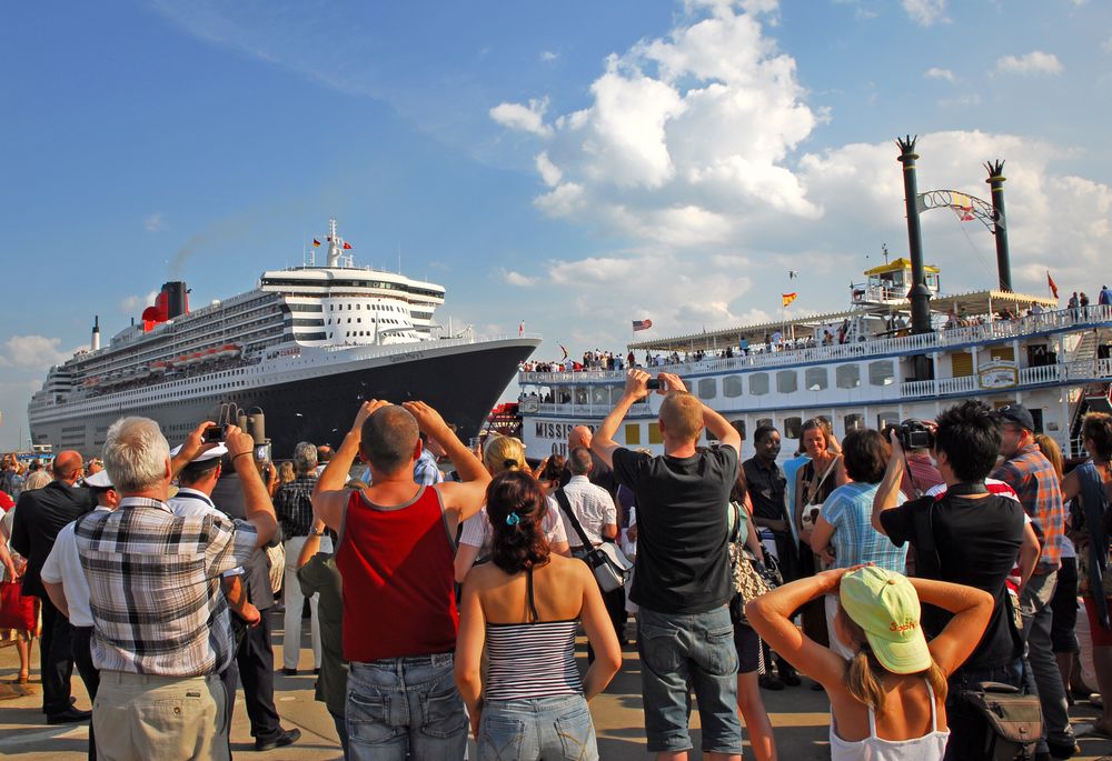 "Sehleute" mit Queen Mary 2
