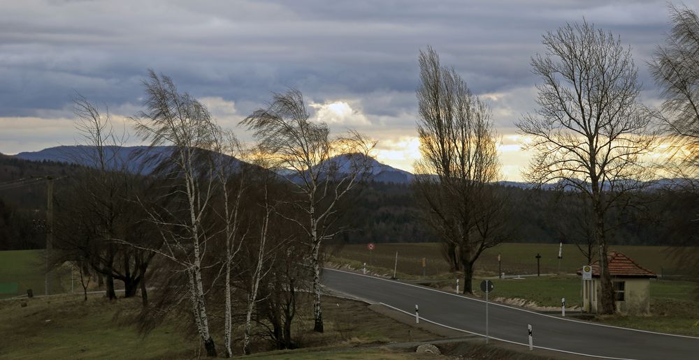 Sehr gute Fernsicht, Sturm und wenig Sonne aber einen interessanten Himmel...