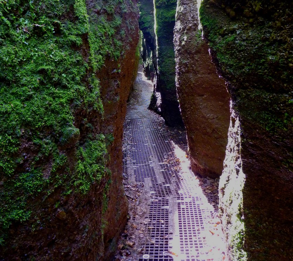 Sehr schmal,die Drachenschlucht