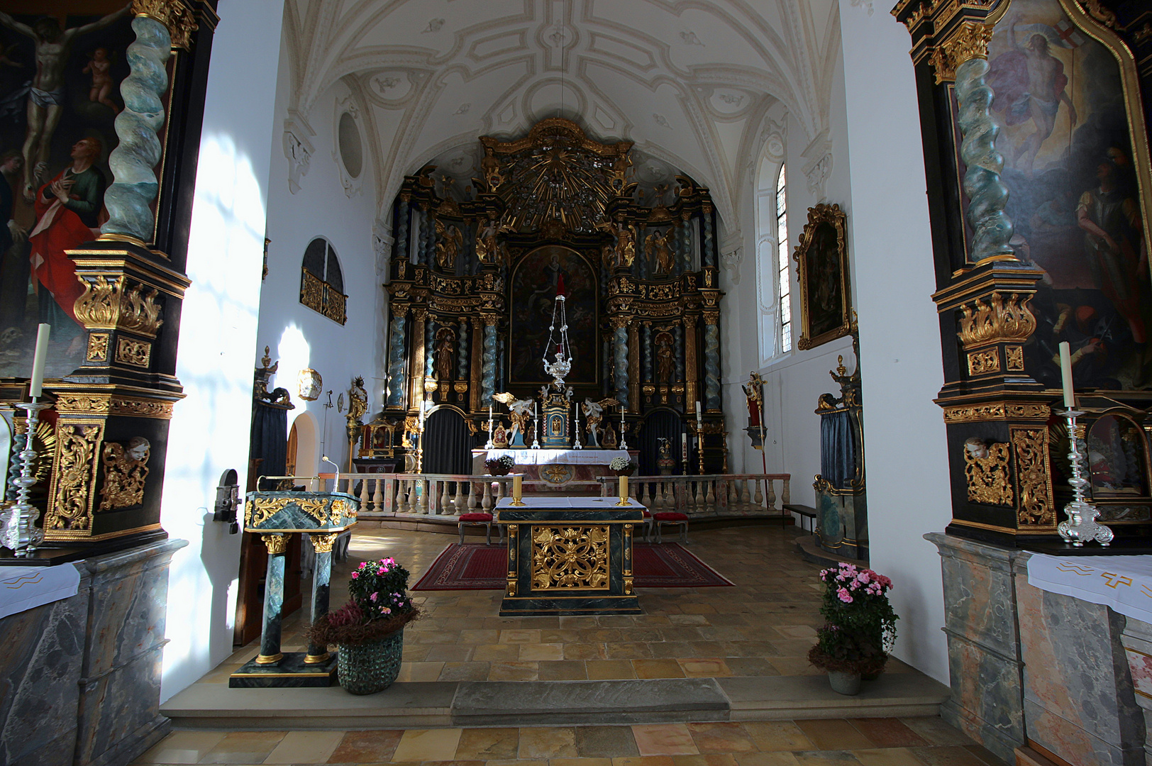 Sehr schöner Altar,