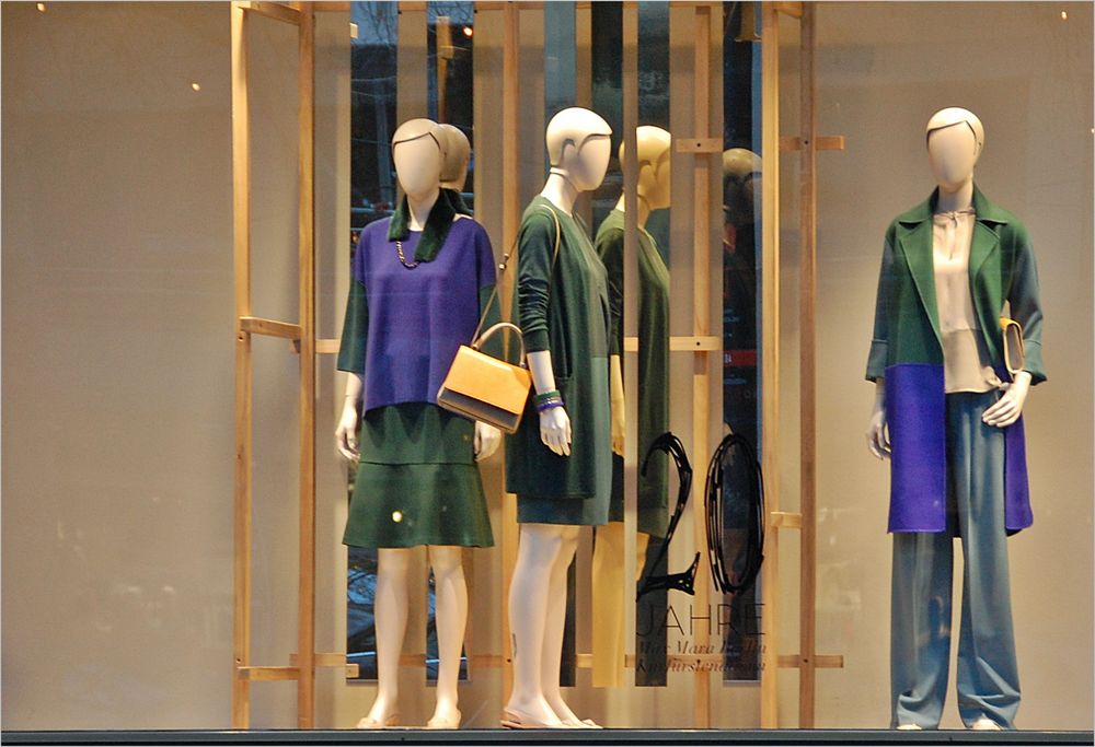 seid Ihr auf dem neuesten Stand der Mode? Foto & Bild mode, schaufenster Bilder auf