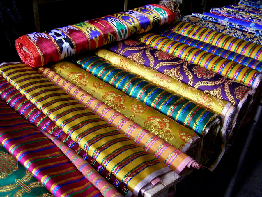 Seide auf dem Basar von Turfan Foto & Bild | asia, china, east asia ...