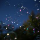 Seifenblasen-Universum bei Nacht