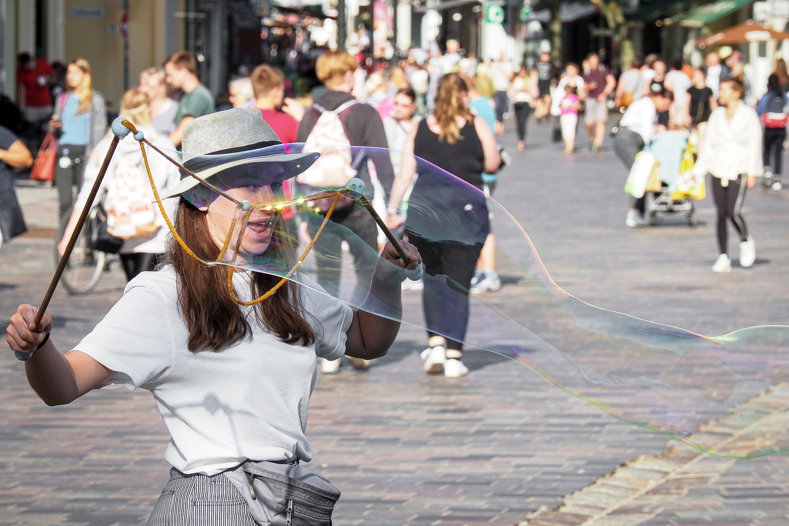 Seifenblasenspaß in der Rostocker Innenstadt