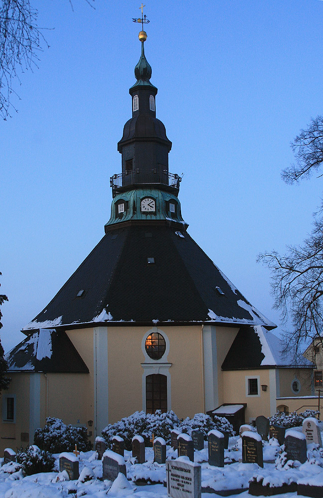 Seiffener Kirche in der Vorweihnachtszeit