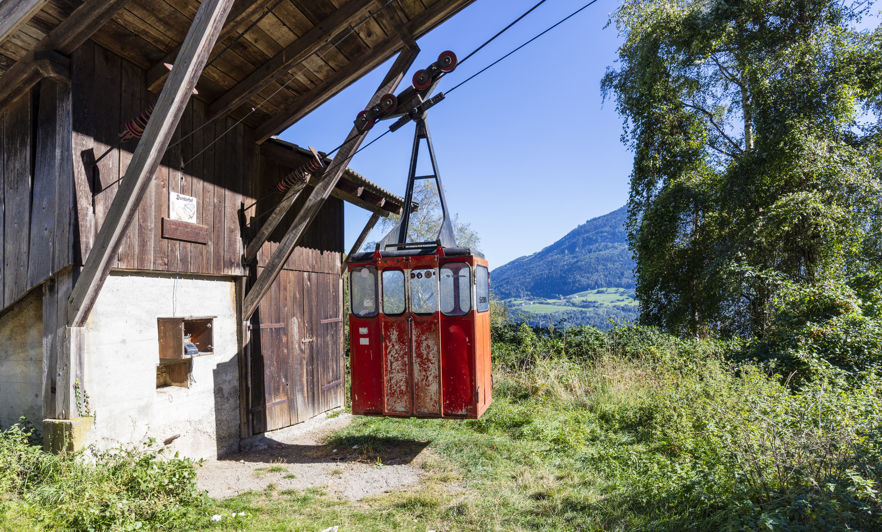 Seilbahn für die Versorgung der Berghütte in Partschins