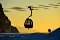 Seilbahn im Abendlicht