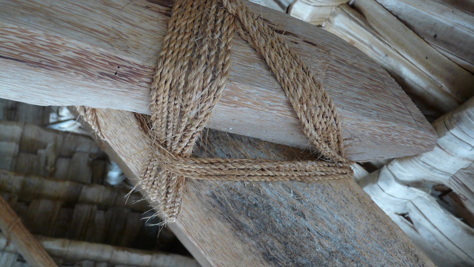 Seilverwendung beim Hausbau in der Südsee