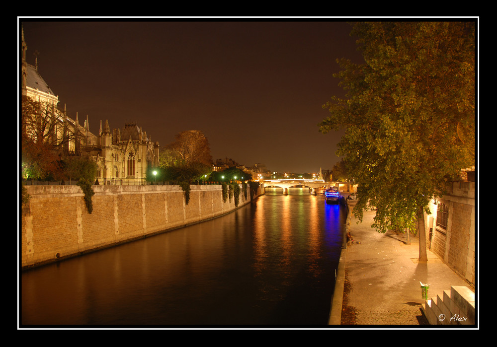 Seine bei Nacht