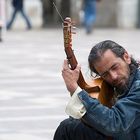 Seine Gitarre ist die Liebe seines Lebens.