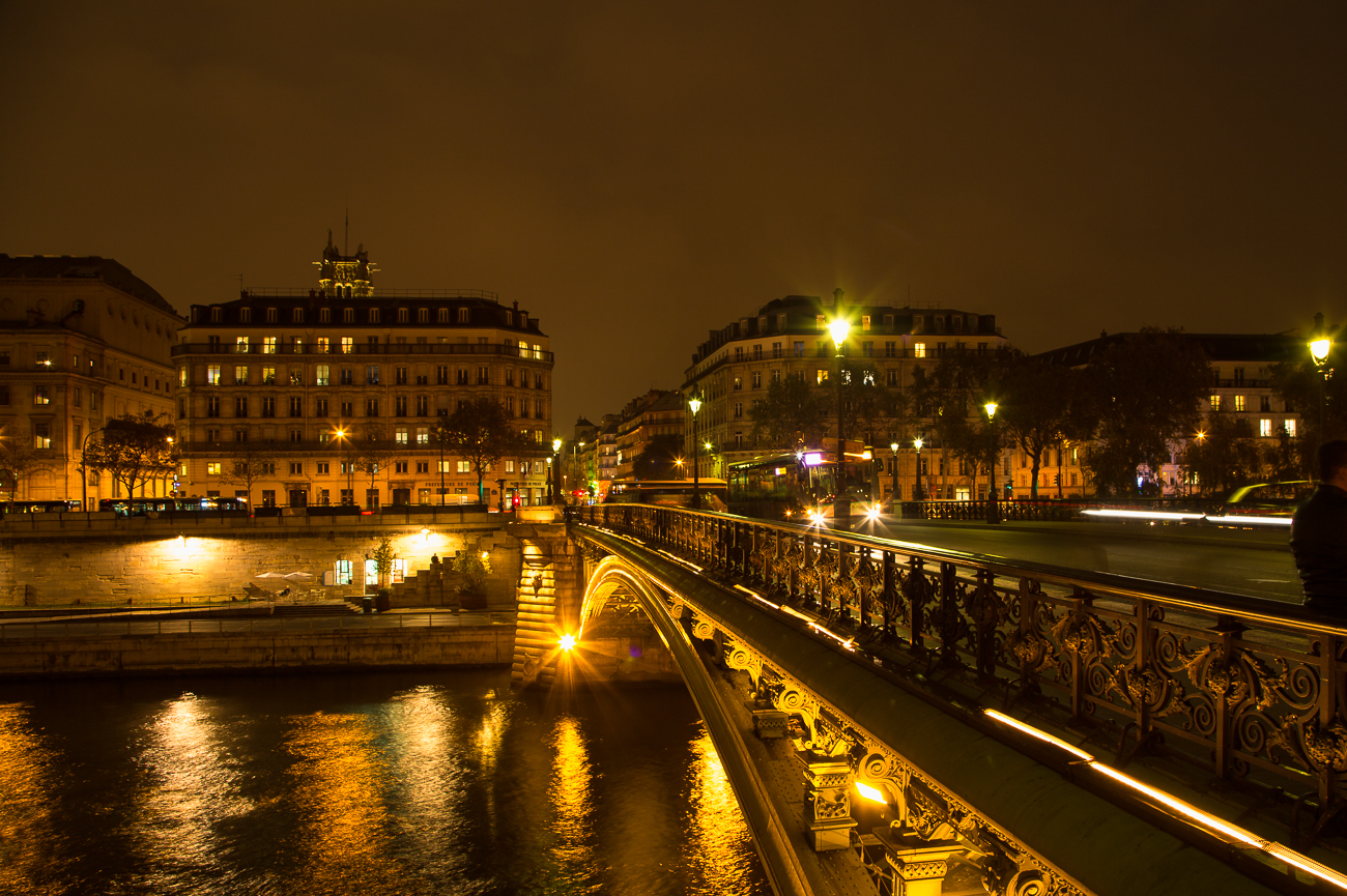 Seine im Nachtlicht 