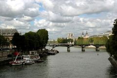 Seine, Paris. An der Passerelle des Arts