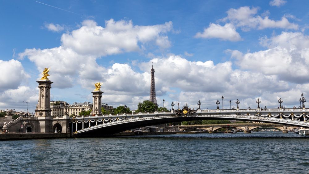 Seine-Tour (Pont Alexandre III)