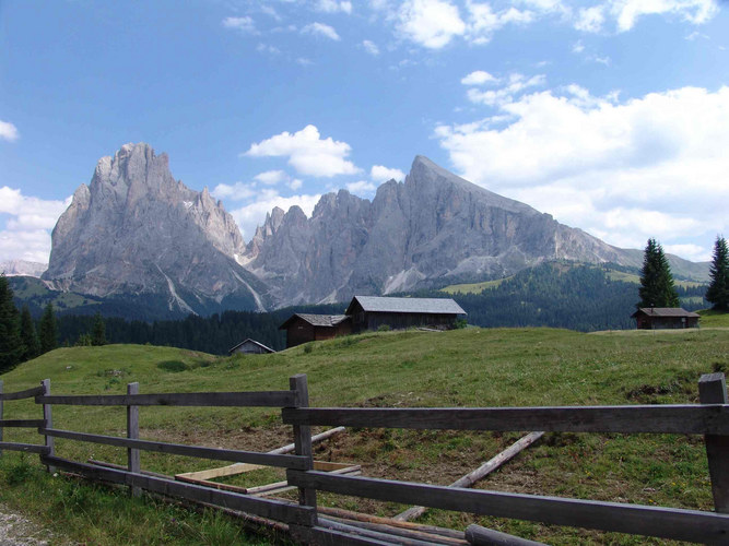 Seiseralmrundgang Langkofelblick