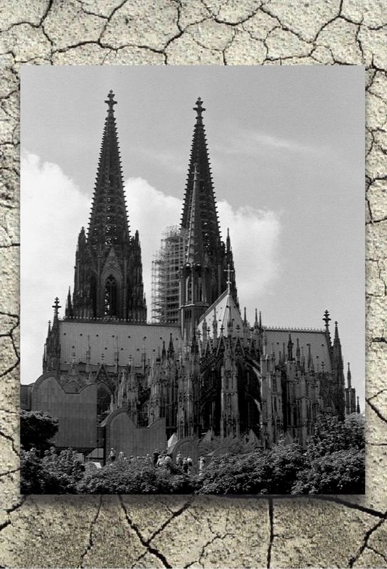 Seiten- Ansicht des Kölner Dom