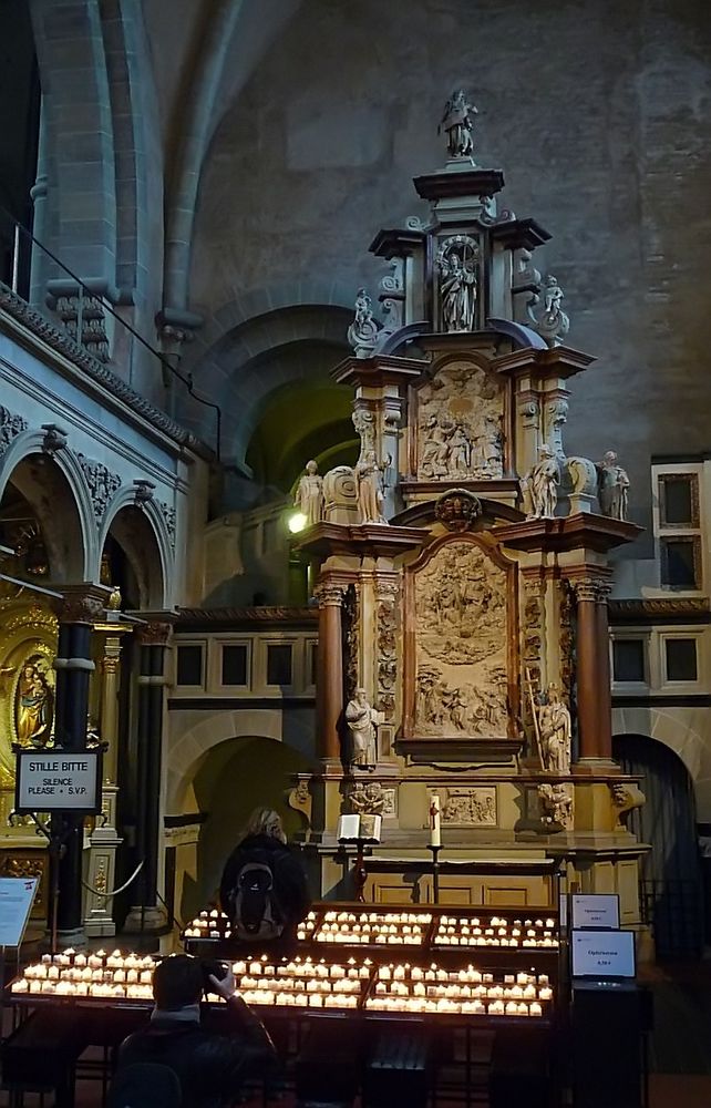 Seitenaltar im Trierer Dom