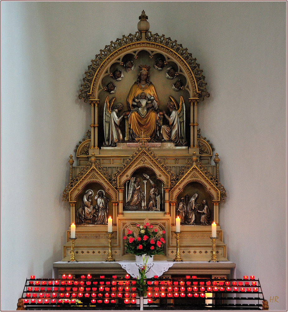 Seitenaltar in dem Sauerländer Dom in Neheim.