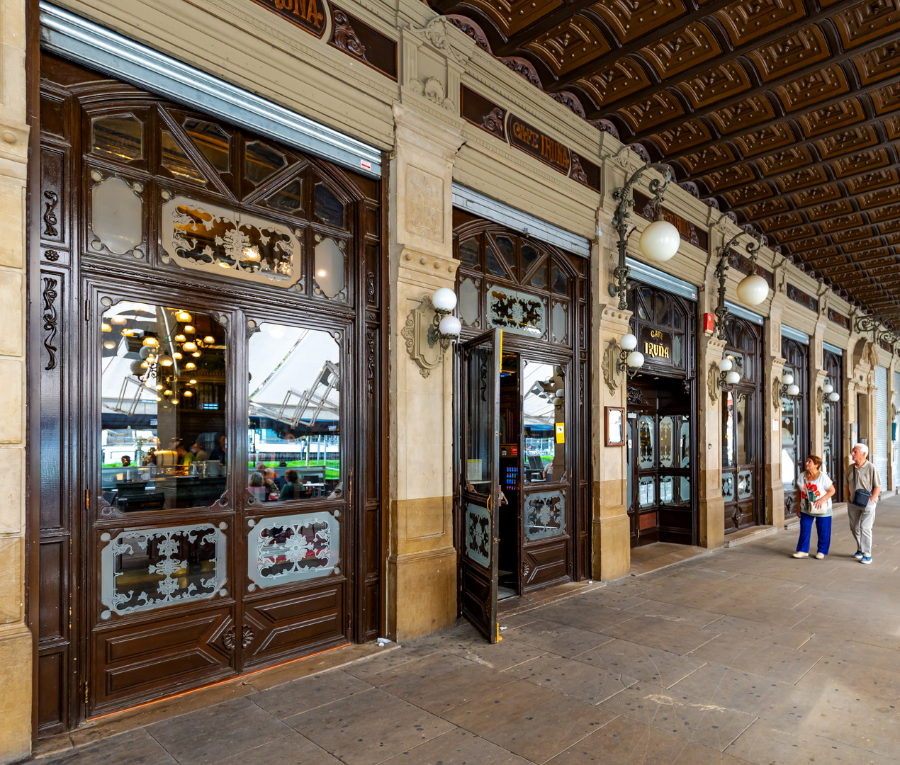 Seitenansicht Café Iruna in Pamplona 