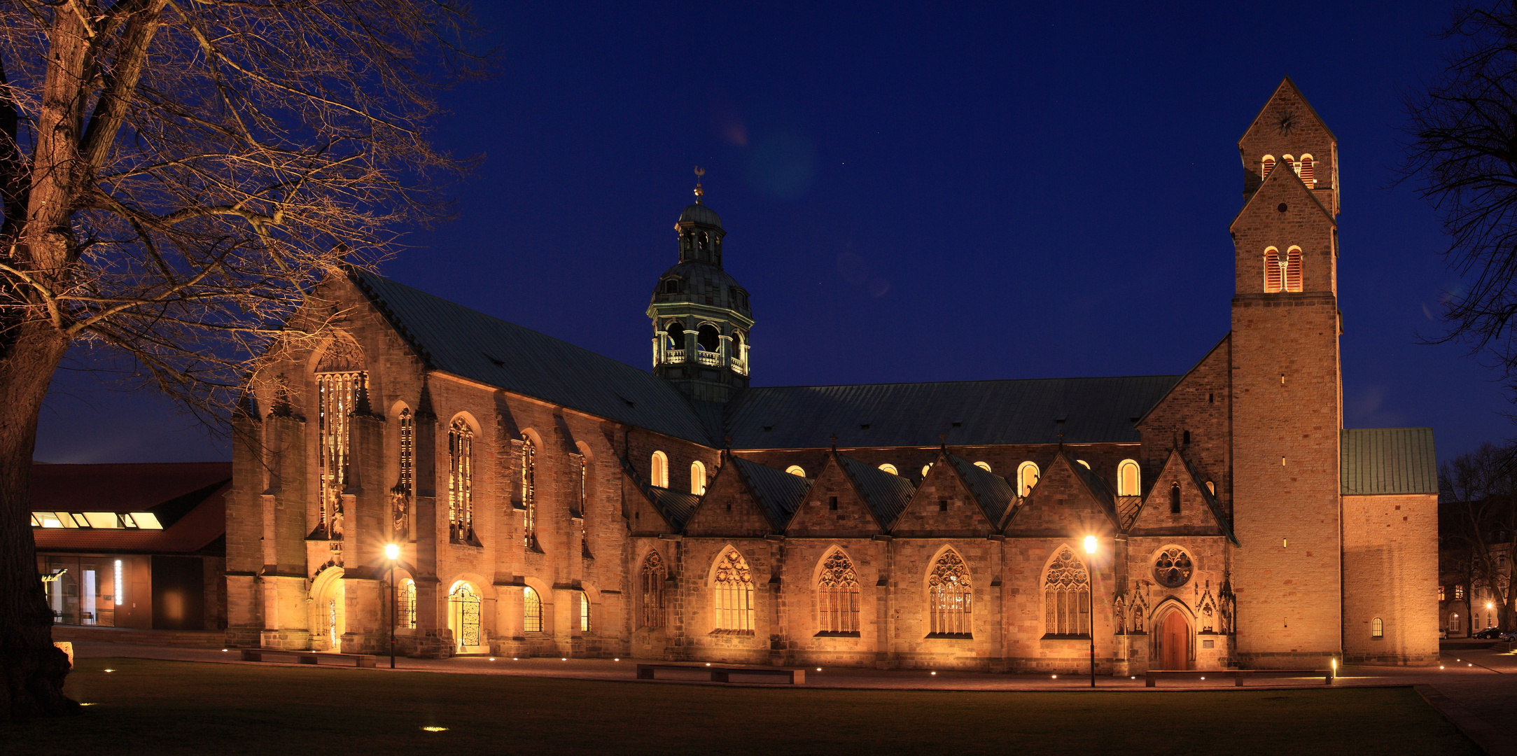 Seitenansicht Dom