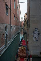 ~ Seitenblick auf den Campanile di San Marco ~