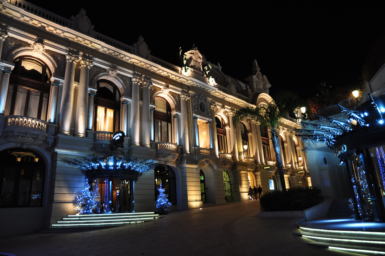 Seiteneingang vom Casino in Monaco