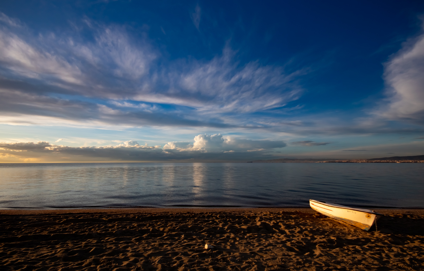 Seitenlight,Perea,Greece