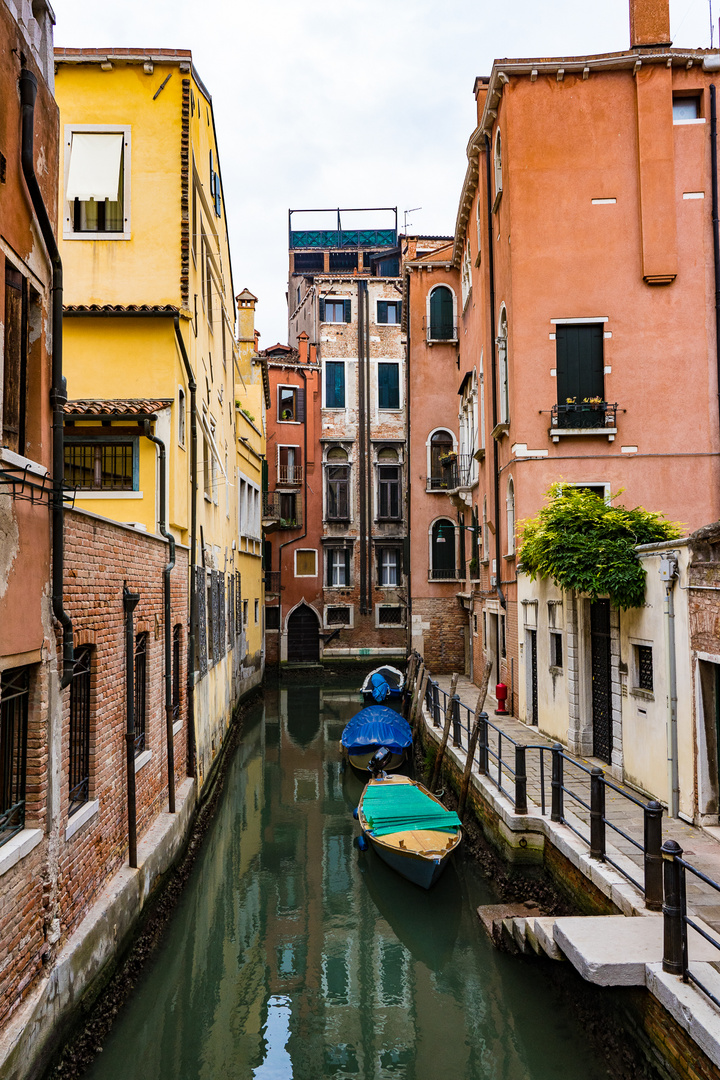 Seitenstraße des Canale Grande