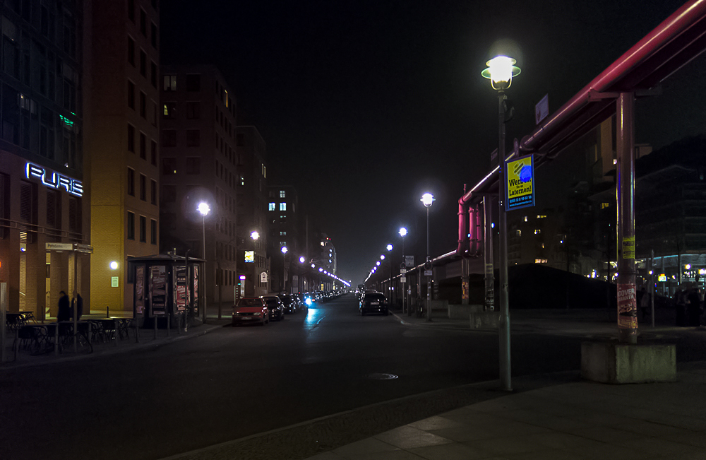 Seitenstraße in Berlin, Nähe Musical Lindenberg