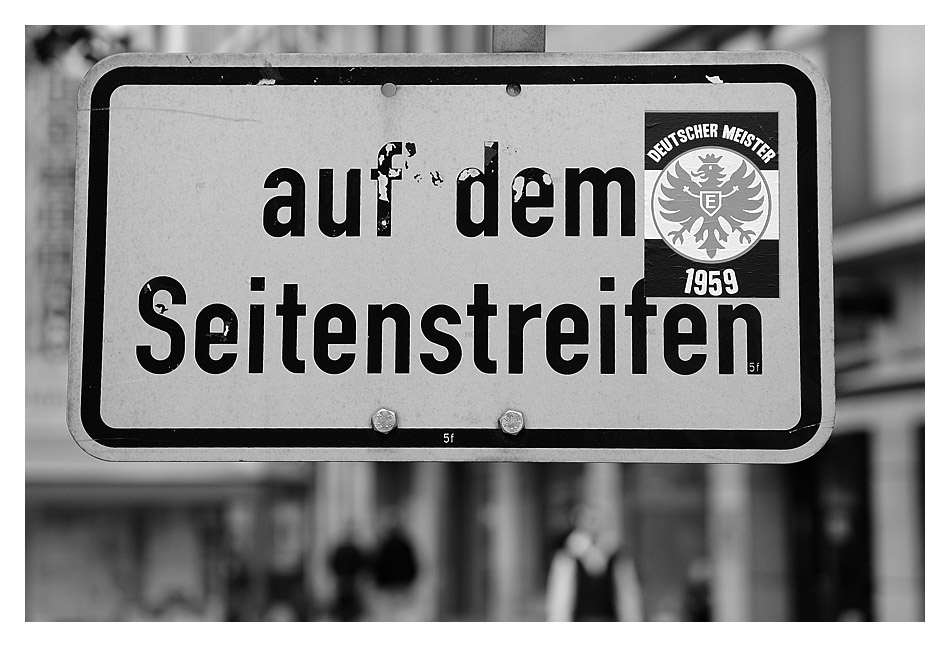 Seitenstreifen statt Siegerstrasse