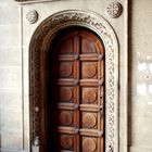 Seitentür der Alexander Newski-Kathedrale im Zentrum von Sofia