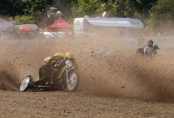 Seitenwagen Grasbehnrennen