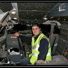 Selbsportrait in einem Cockpit von einem 747 :)