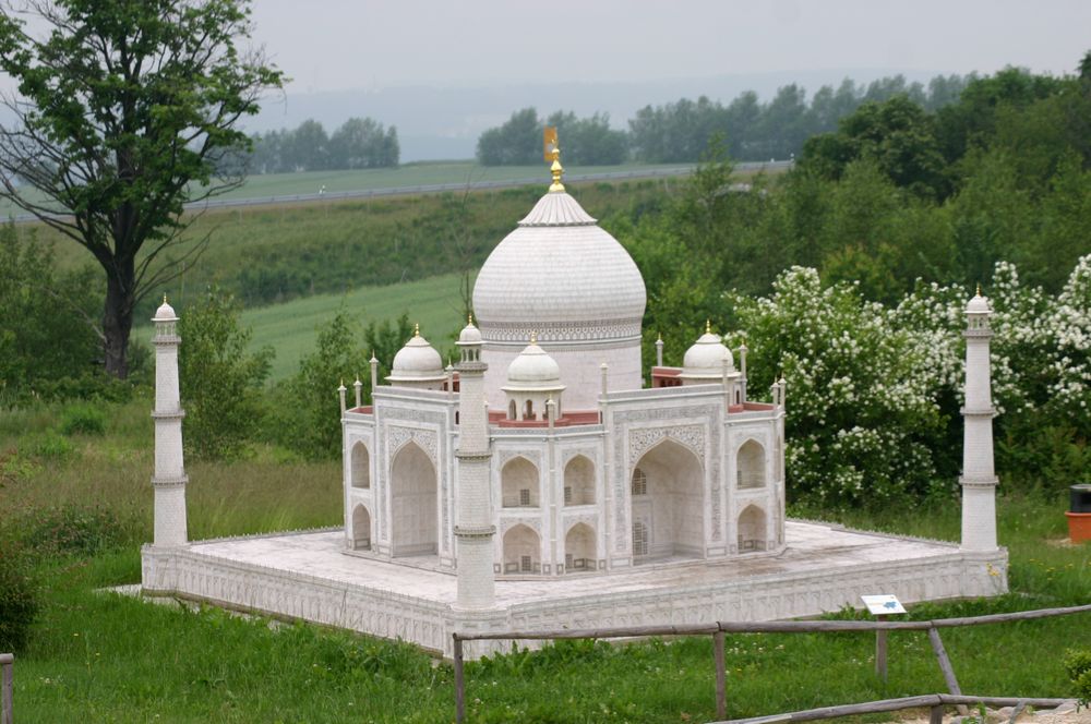 Selbst im Regen wunderschön - Das Taj Mahal