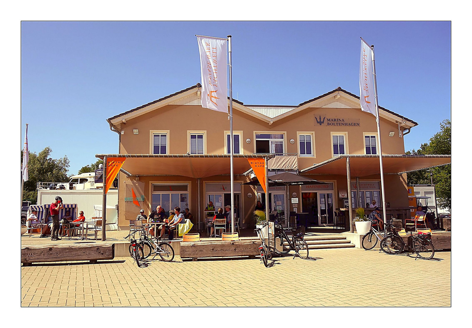 Selbstbedienrestaurant der "Blue Star Marina"