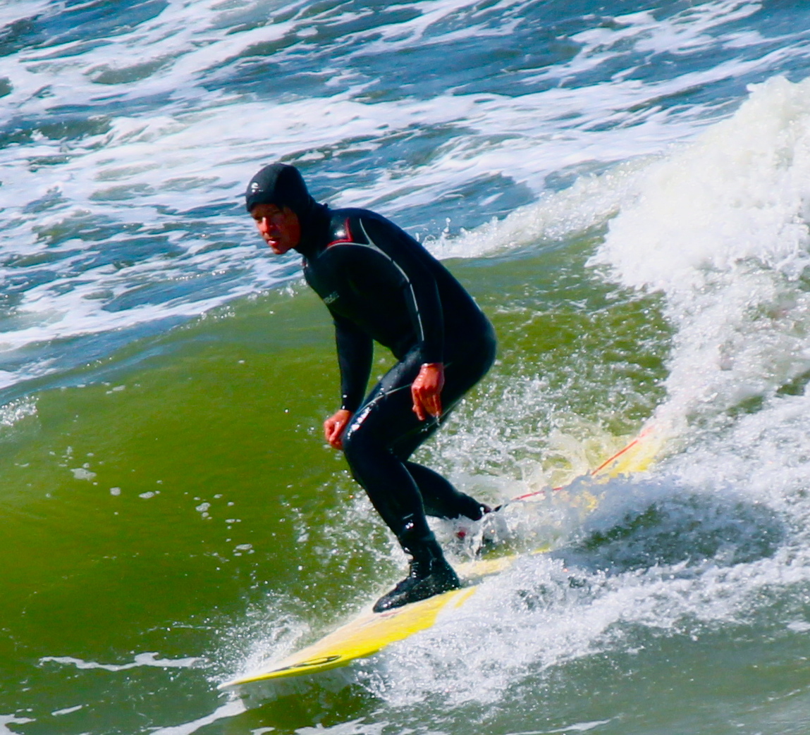 Selbstverliebter Surfer