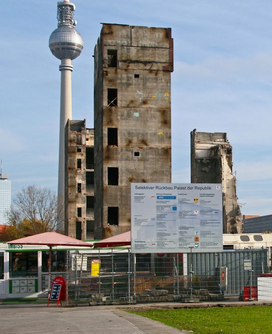 "Selektiver" Rückbau Palast der Republik