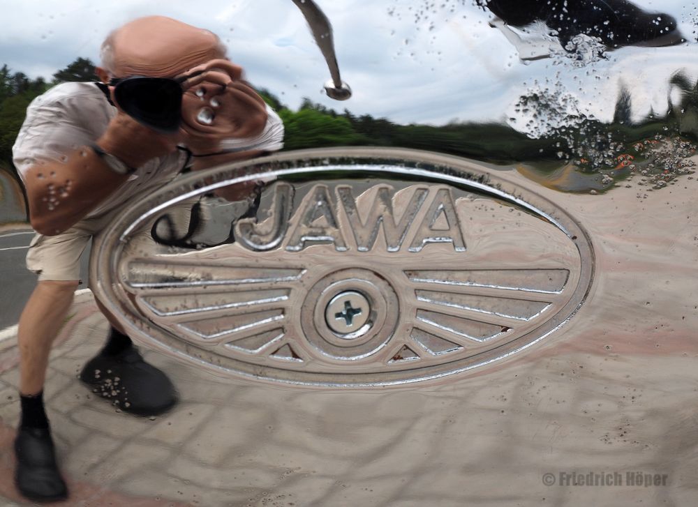Selfi vor JAWA-Tank