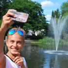 Selfie mit Wasserfontäne