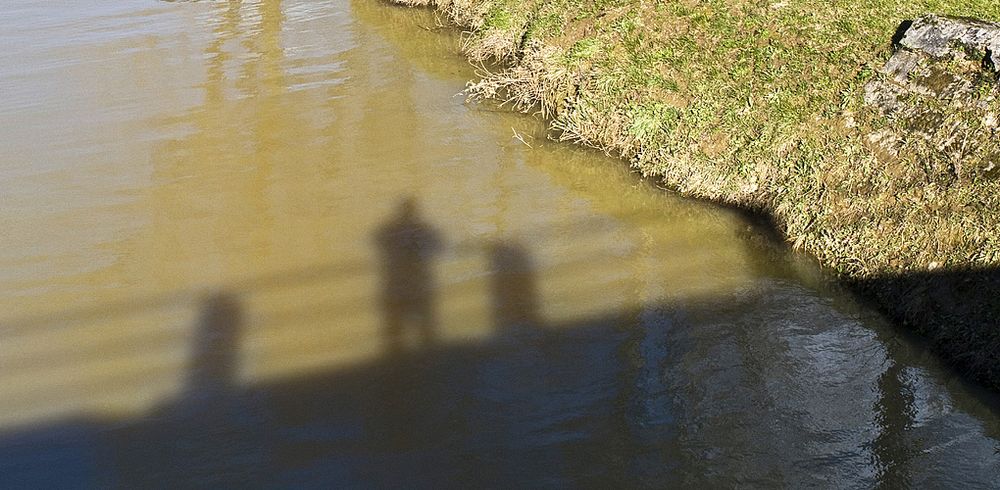 Selfie sur le pont de l’écluse de Gauge -- Condom -- Selfie auf der Brücke der Gauge-Schleuse