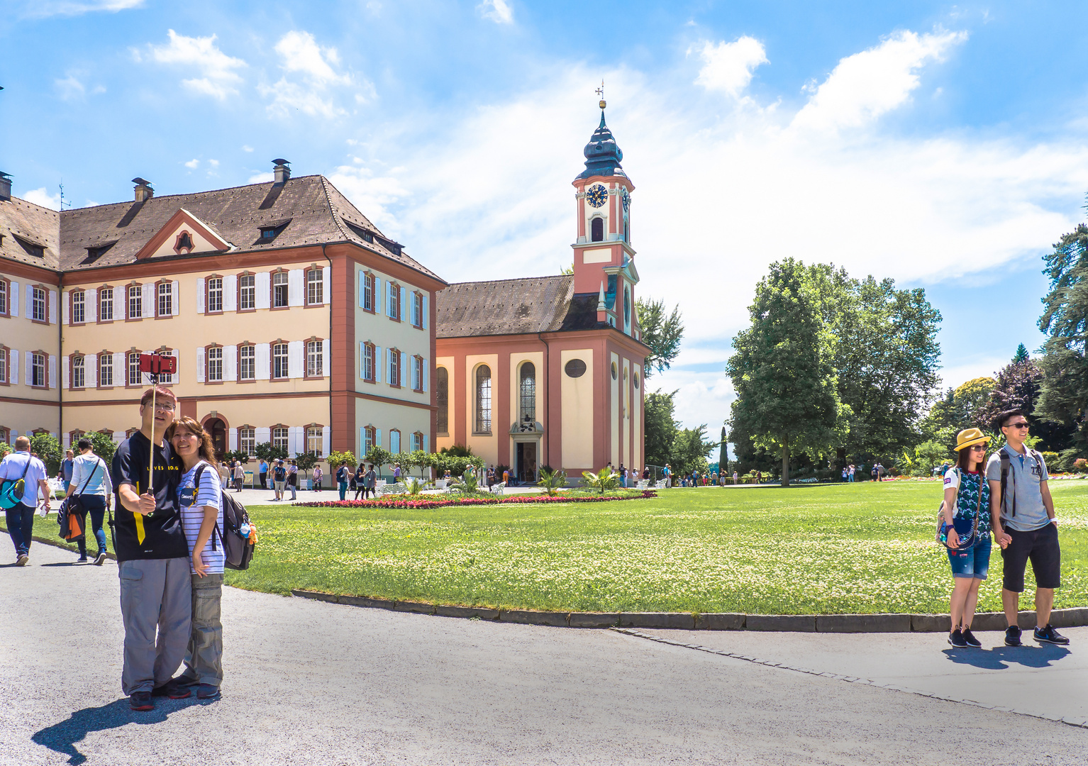 Selfie vor dem Schloss Mainau