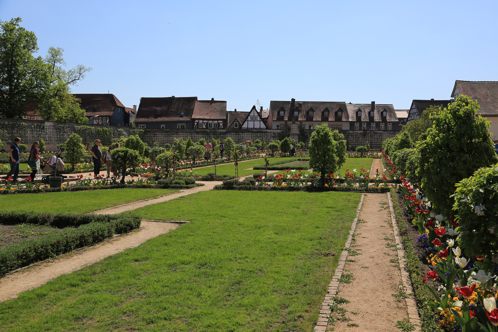 Seligenstadt Klostergarten der ehemaligen Benediktinerabtei