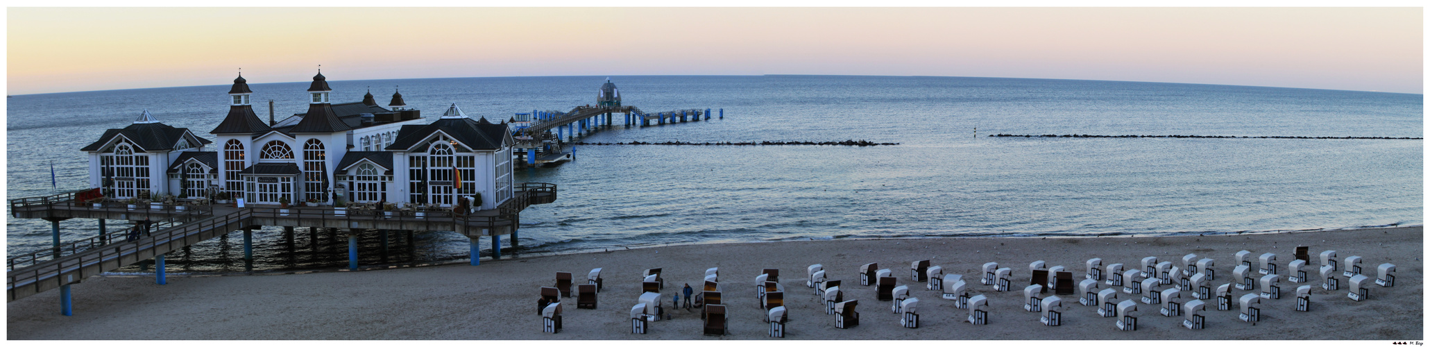 Seliner Seebrücke bei Sonnenuntergang