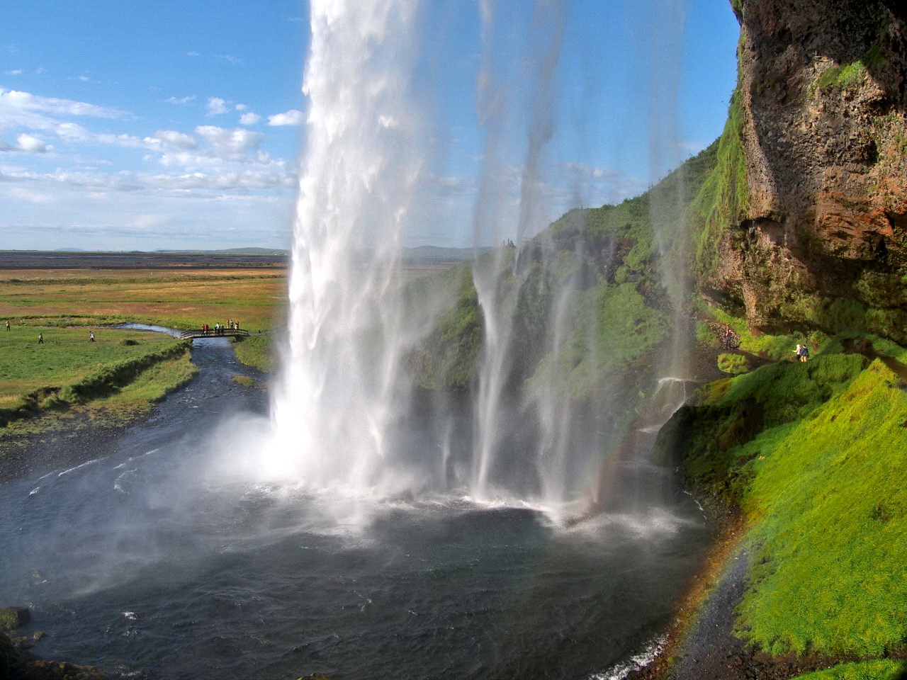  Seljalandfoss 