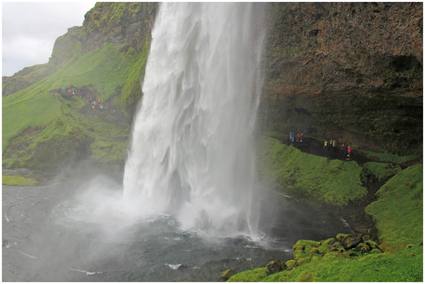 Seljalandsfoss....