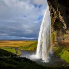 Seljalandsfoss mir Regenbogen