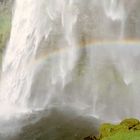 Seljalandsfoss mit Regenbogen