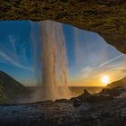 Seljalandsfoss zum Sonnenuntergang