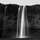 .Seljalandsfoss.bei.Nacht.