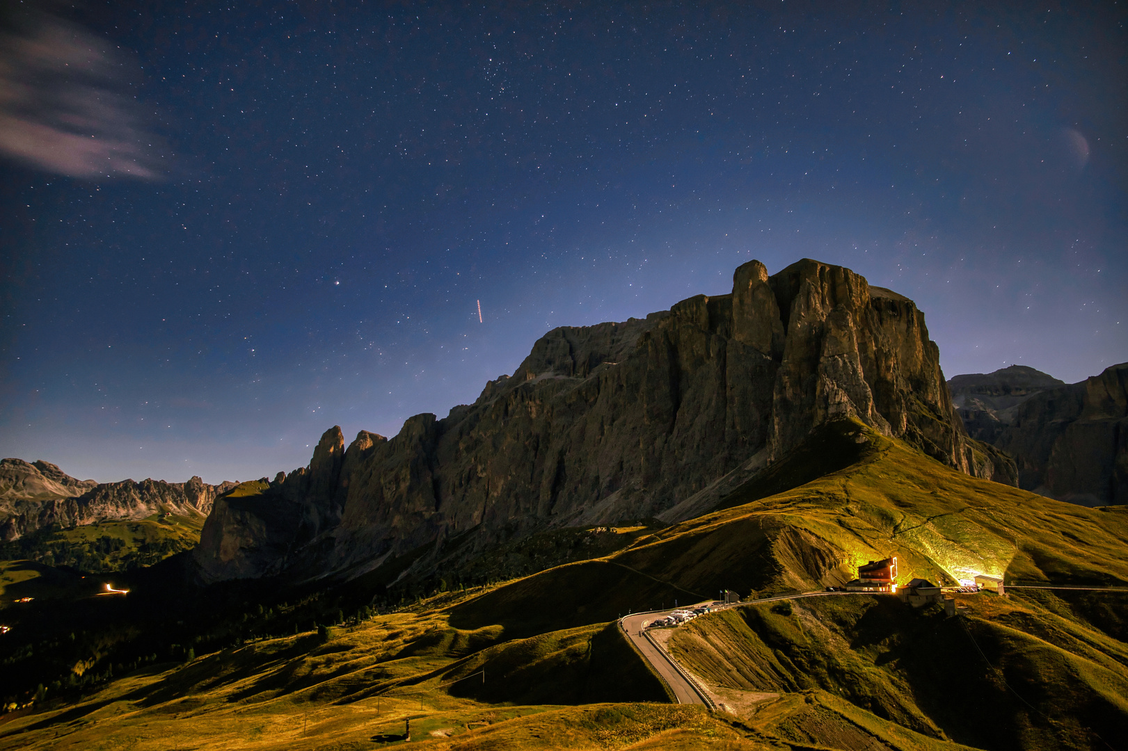 Sellajoch im Schein des Mondes.